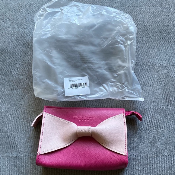 Elizabeth Arden New Cosmetic Bag - Picture 7 of 14